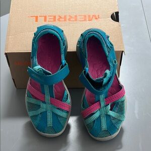 Merrell Blue Sandals with Adjustable Straps and Cushioned Soles hikers with box